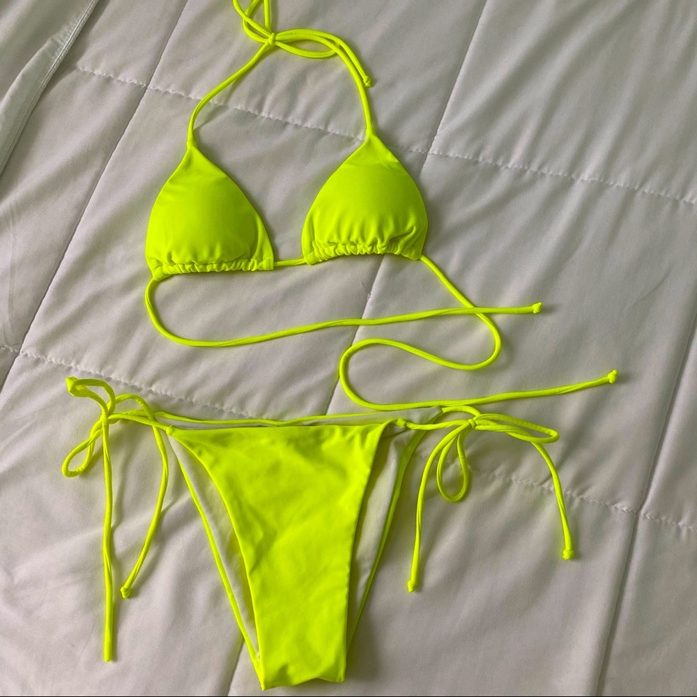SHEIN Neon Triangle Bikini